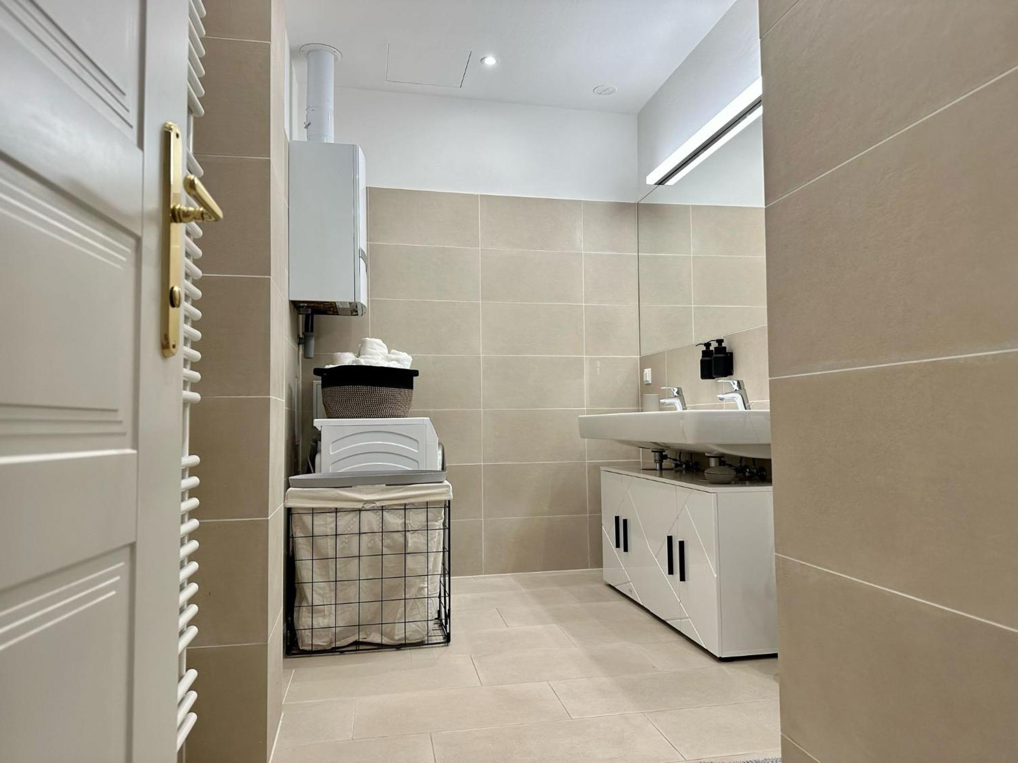 Designer Apartment Near Main Station Wien Eksteriør billede